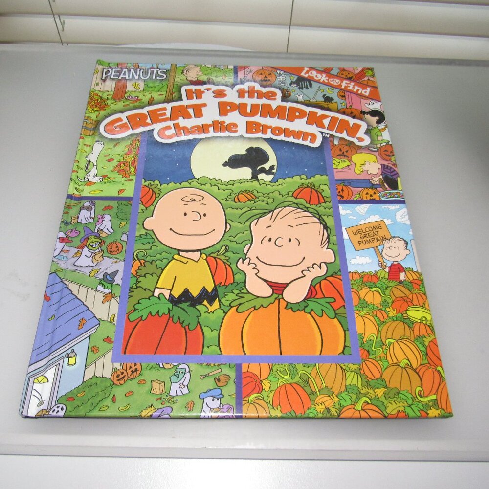 Peanuts "It's the Great Pumpkin, Charlie Brown" Look and Find Hardcover Book